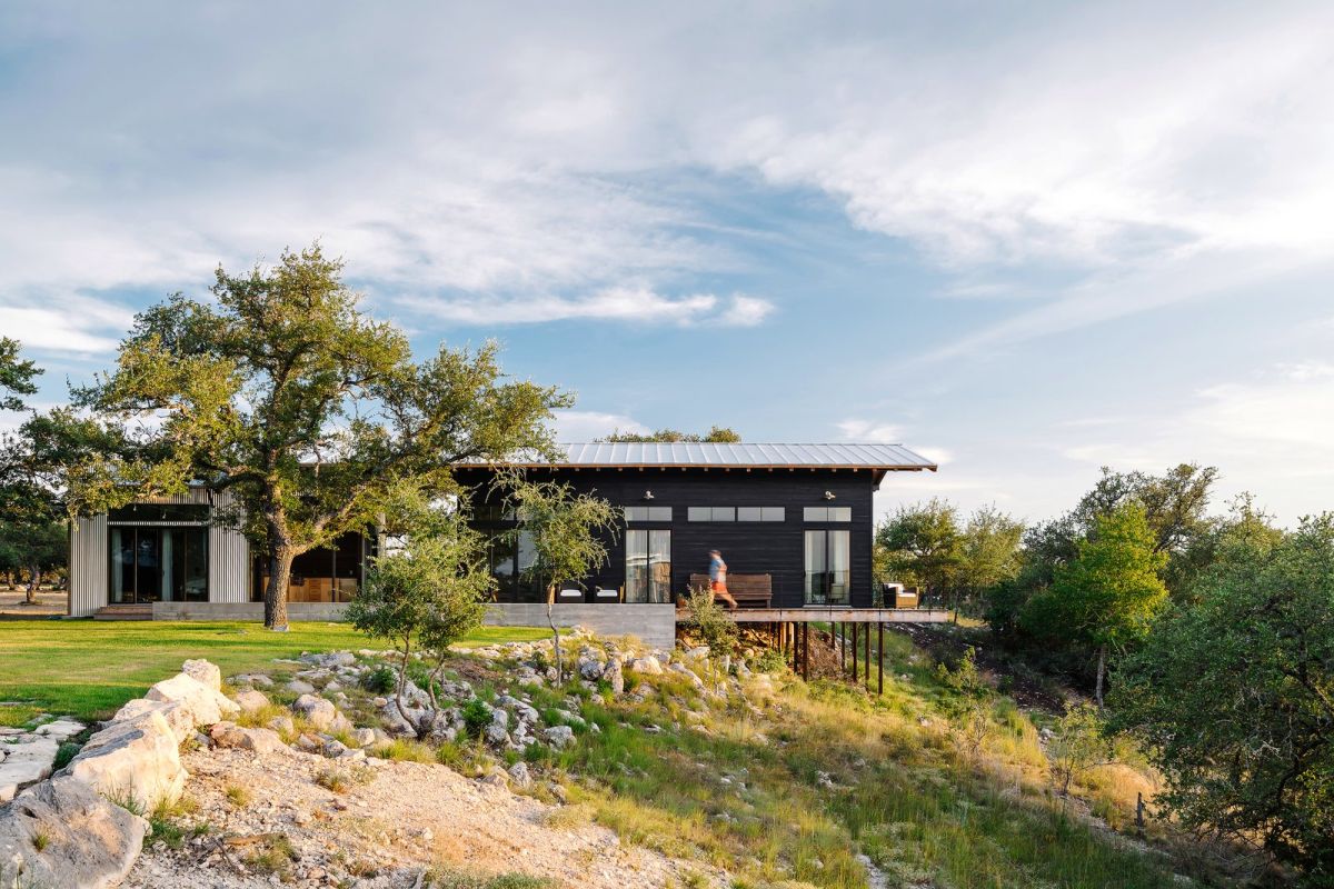 A contemporary ranch house in Texas