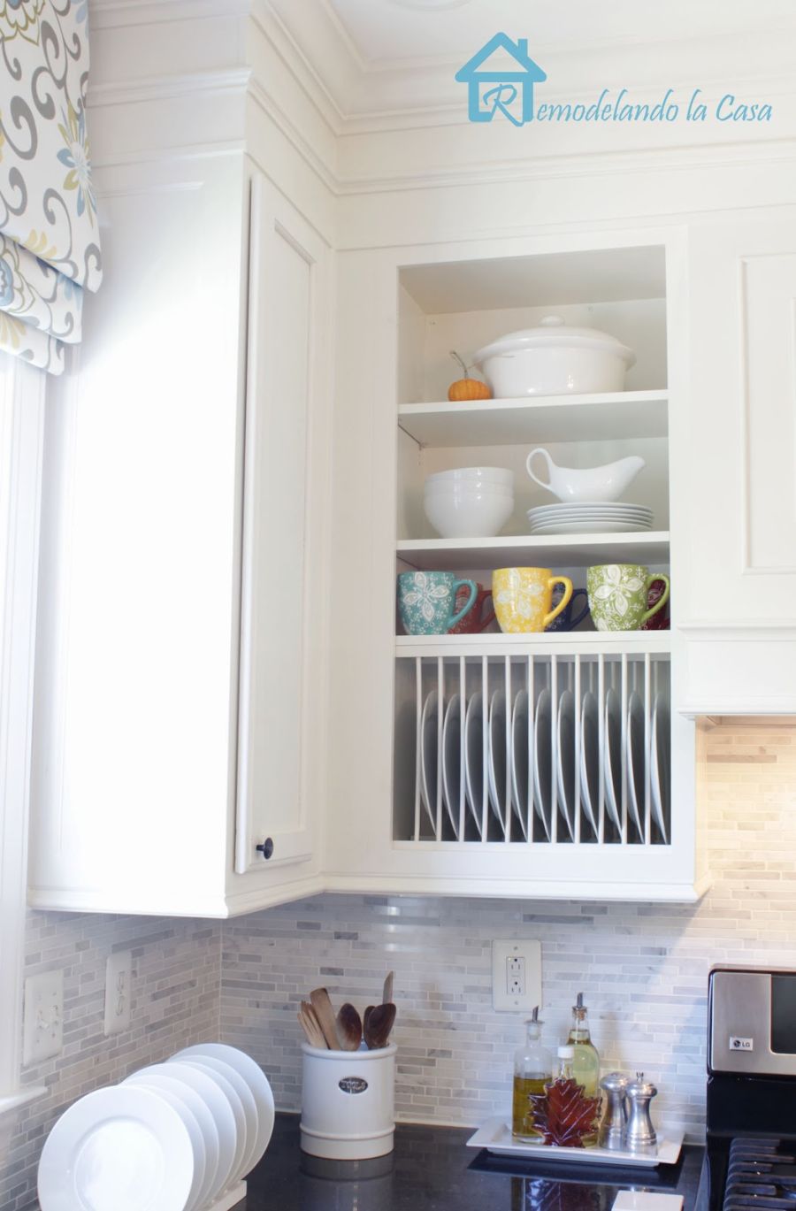 Organize plates with a rack