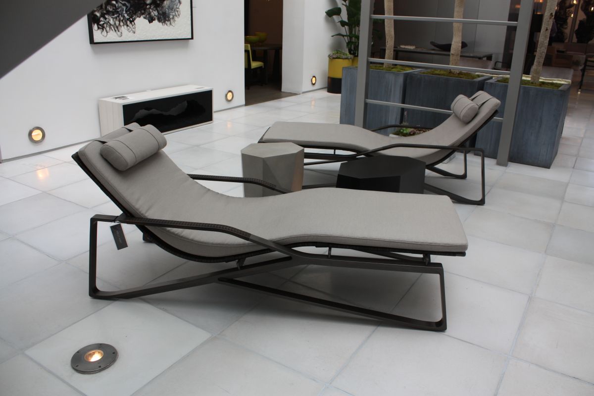 Outdoor Lounge Chair Beds