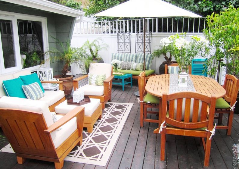 Outdoor furniture with hexagon tray