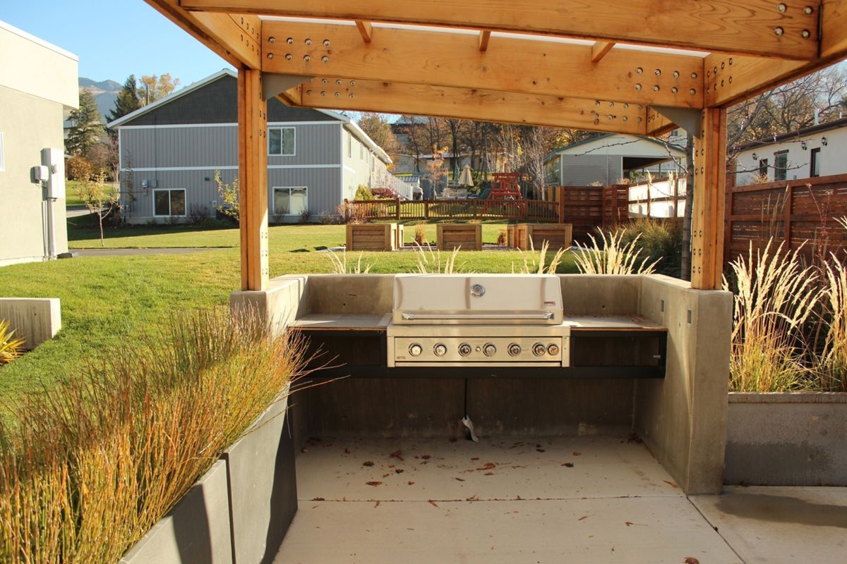 Outdoor kitchen design Create spaces to build life memories