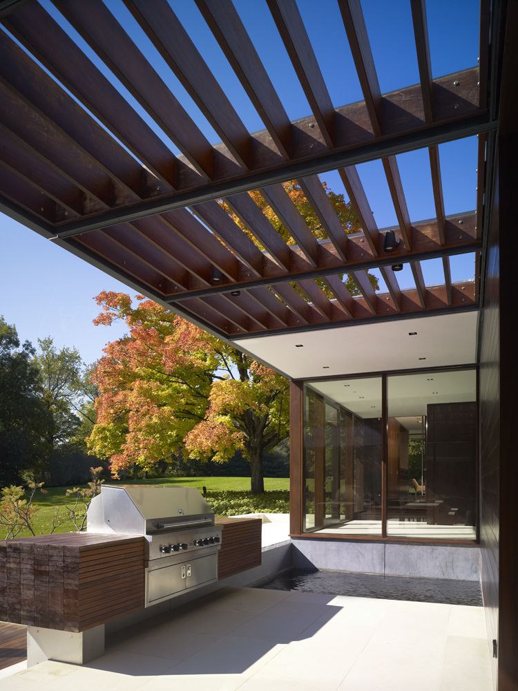 Outdoor kitchen under pergola