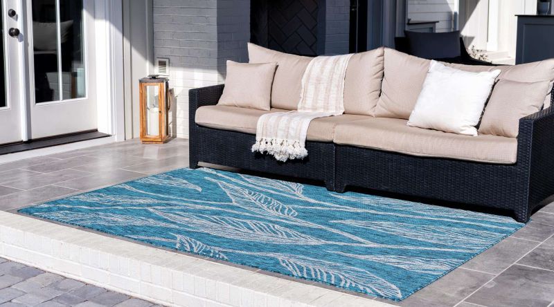 Outdoor patio blue botanical pattern rug