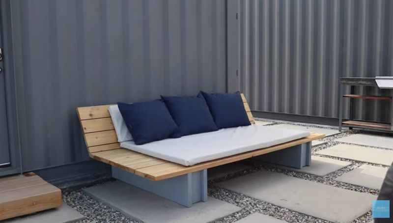 Outdoor platform lounger