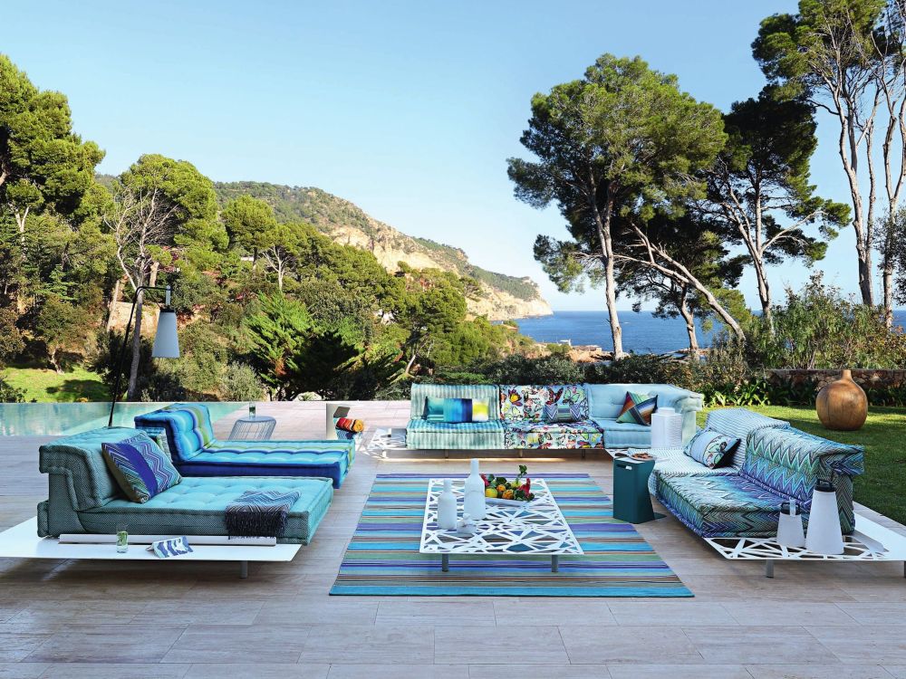 Outdoor sectional sofa from ROCHE BOBOIS