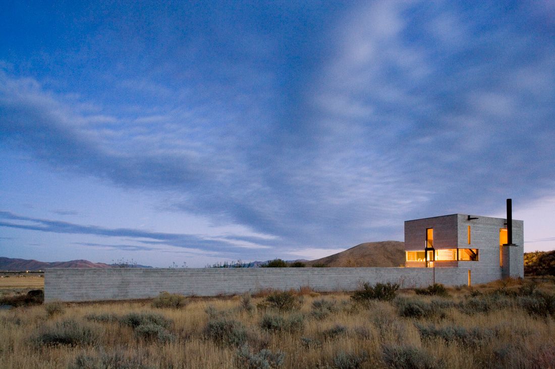 Beautiful Homes Surrounded By Desert And Mountains