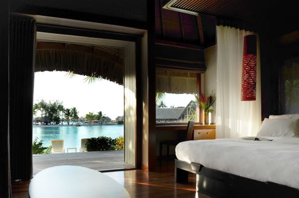 Overwater Bungalow Le Meridien1