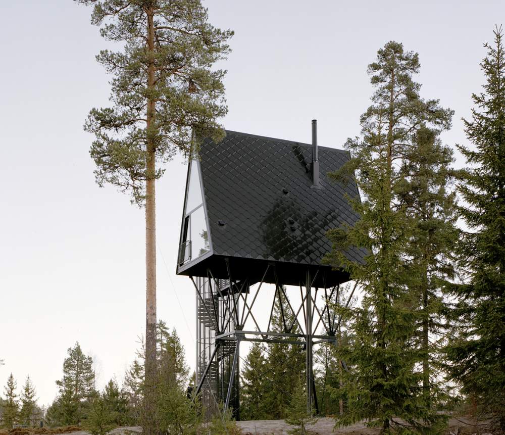 PAN cabins treehouse style sivilarkitet espen surnevik angle