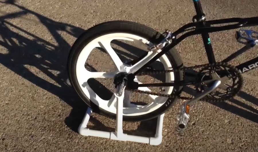 PVC bike stand with pegs 1