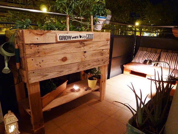 Build a Pallet Planter DIY Urban Garden