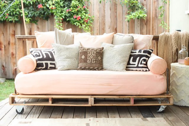 Pallet couch on wheels