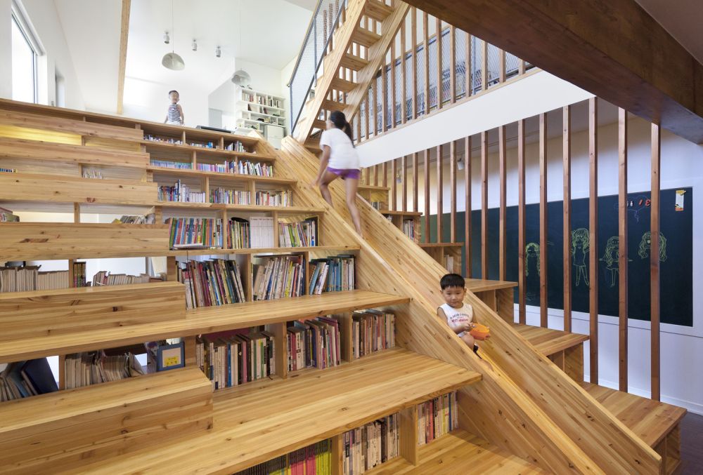 Panorama House with slide for stairs and bookshelf by Moon Hoon - fun for kids