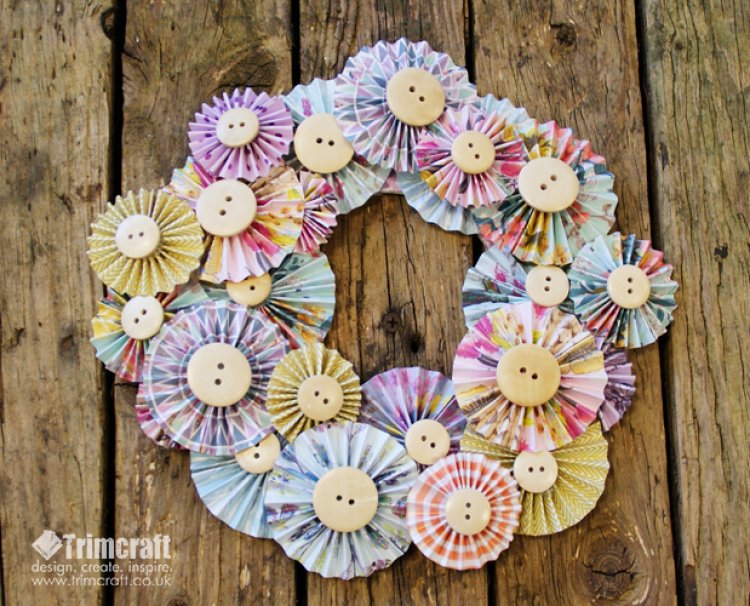 Paper flowers accordion wreath