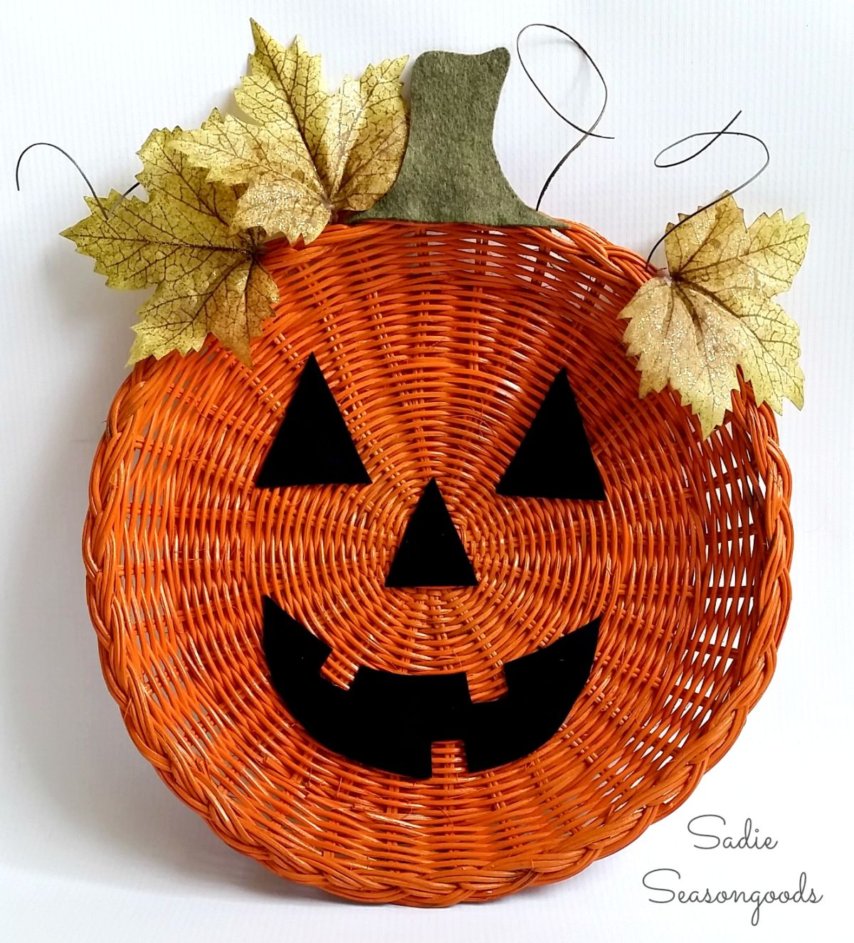 repurposed Paper Plate Holder Pumpkin Wreath