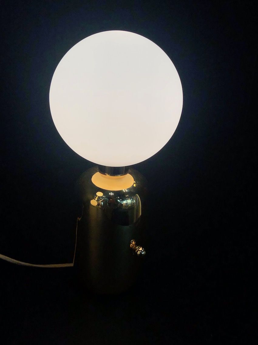 Parachilna’s Aballs Table lamp