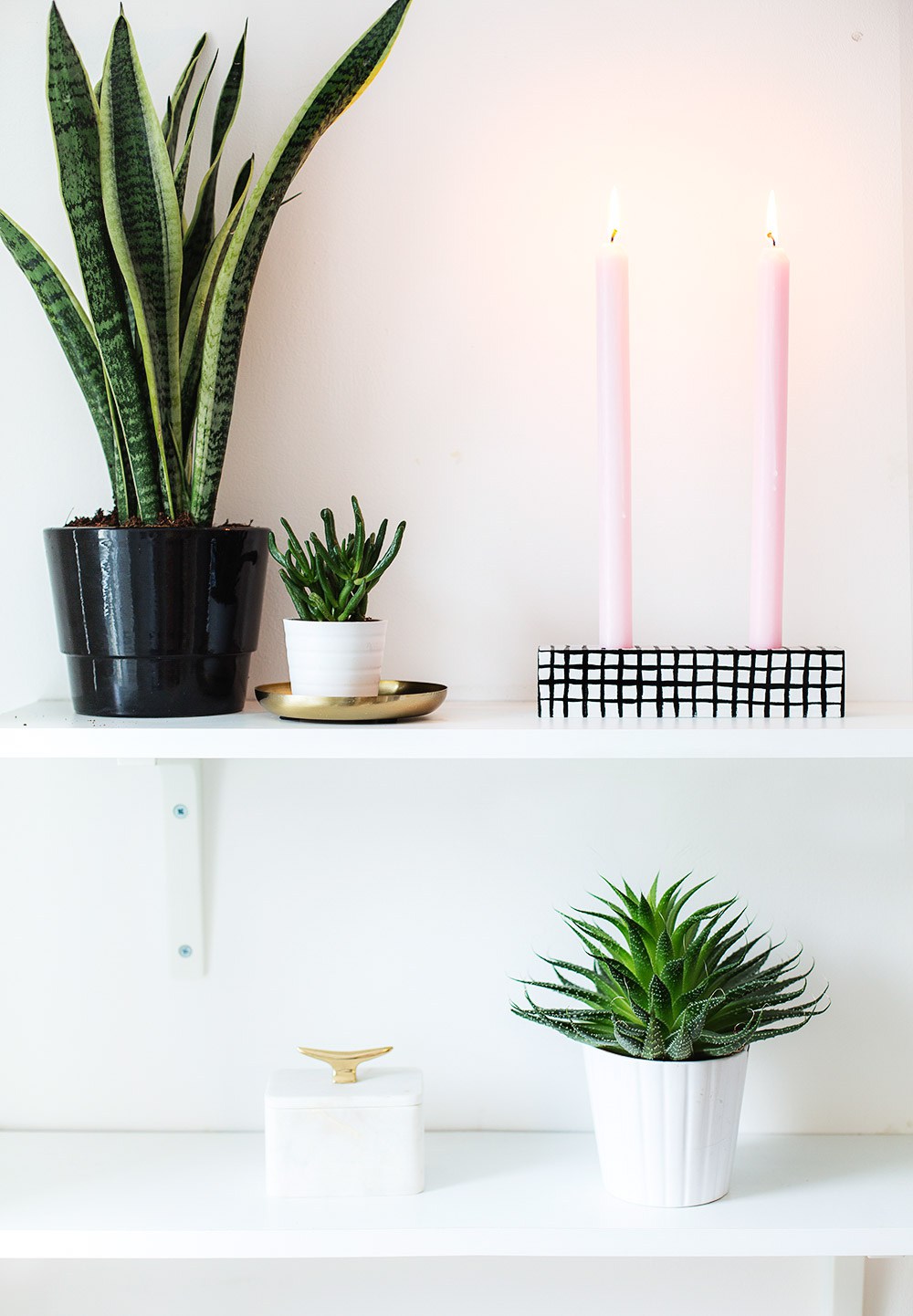 Patterned candle holder