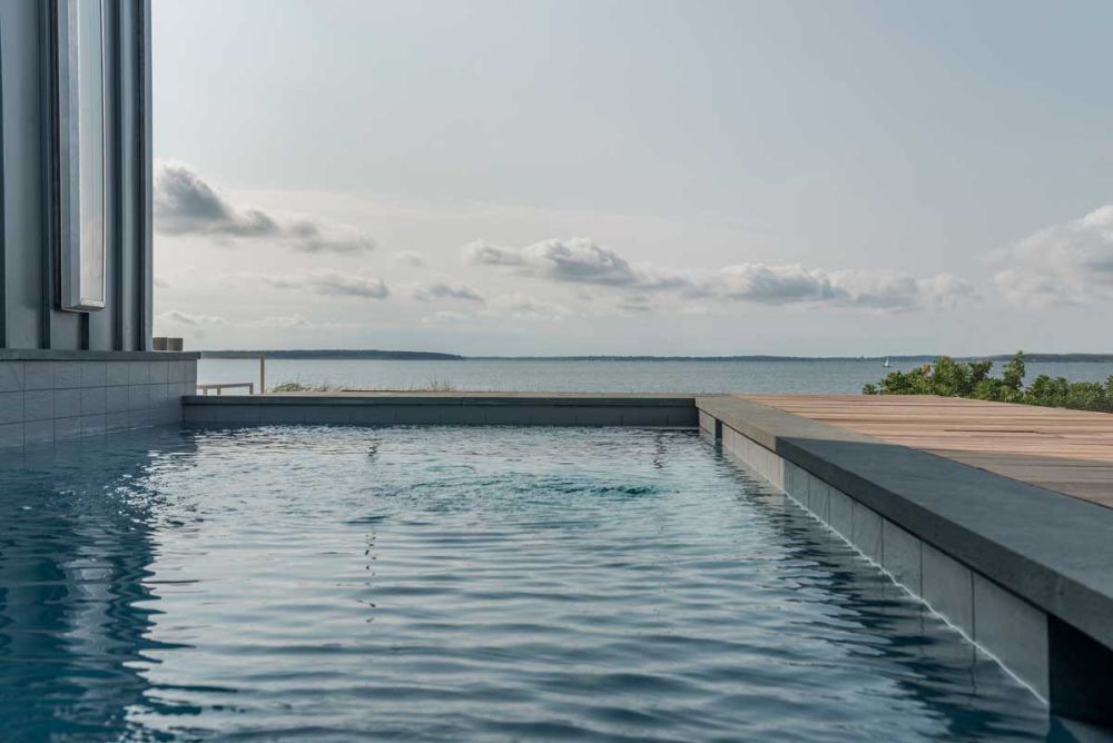 Peconic Bay House by Naiztat Ham Architects pool