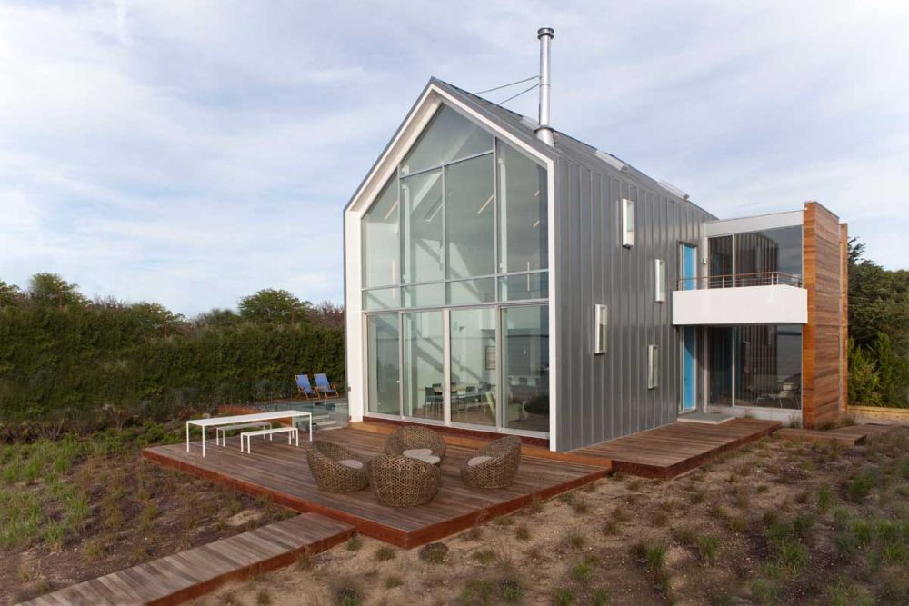 Peconic Bay House by Naiztat Ham Architects