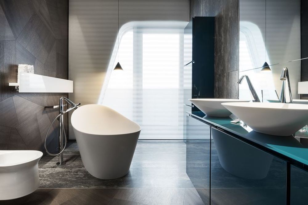Penthouse bathroom with Gessi freestanding tub