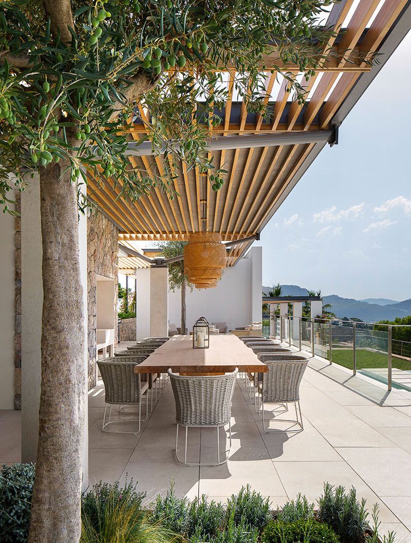 Pergola patio set with amazing views