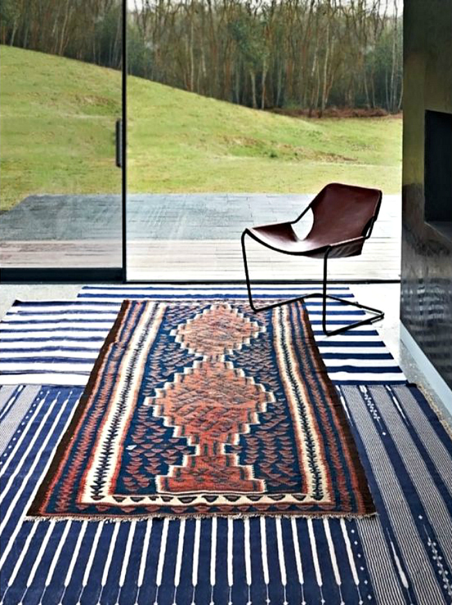 Perpendicular striped rugs