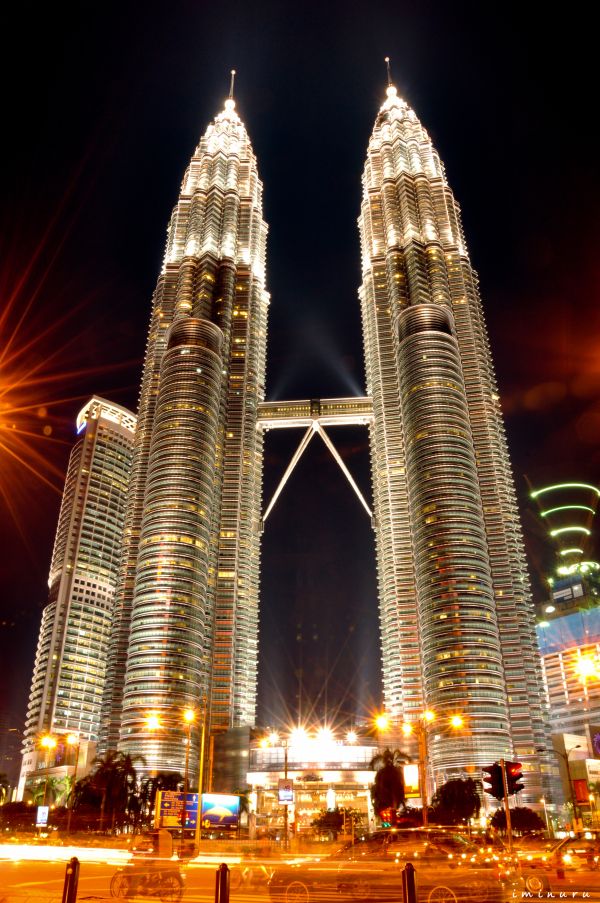 Petronas Towers night