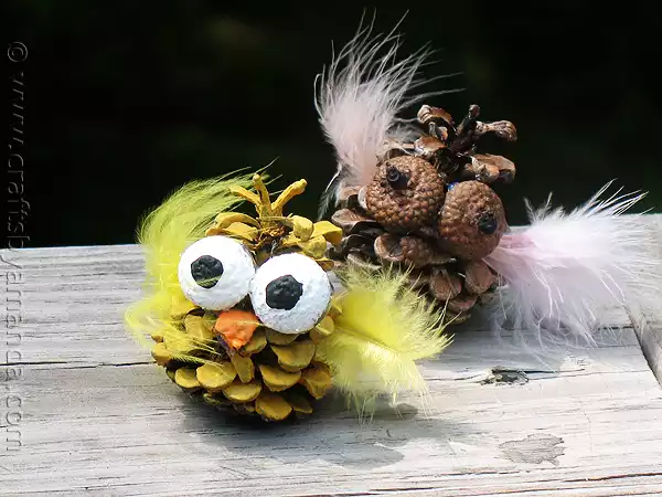 Pinecone owls diy