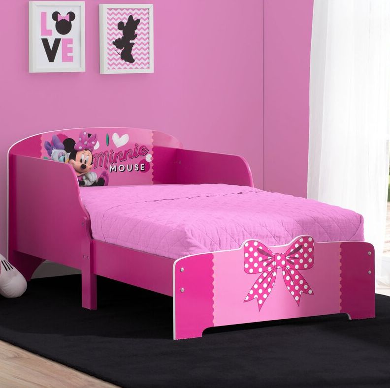 Pink Minnie bed