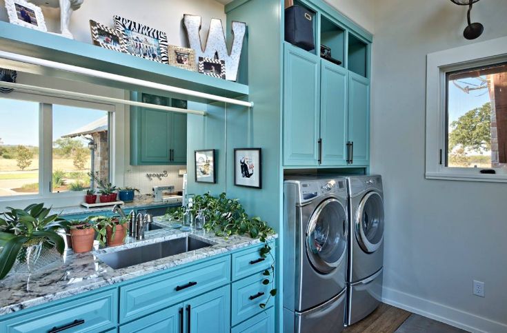 Pizzazz laundry room