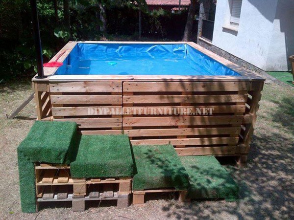 Plans to build a swimming pool with pallets