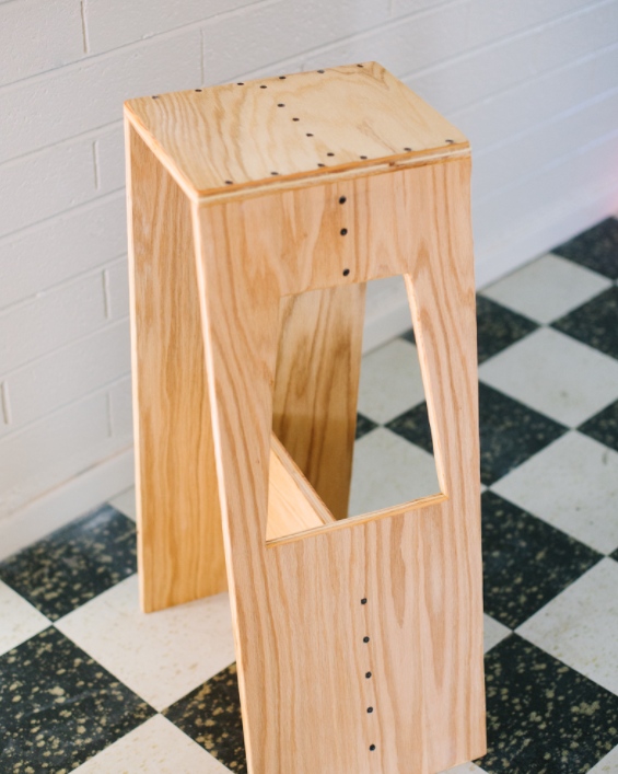 Plywood bar stool diy