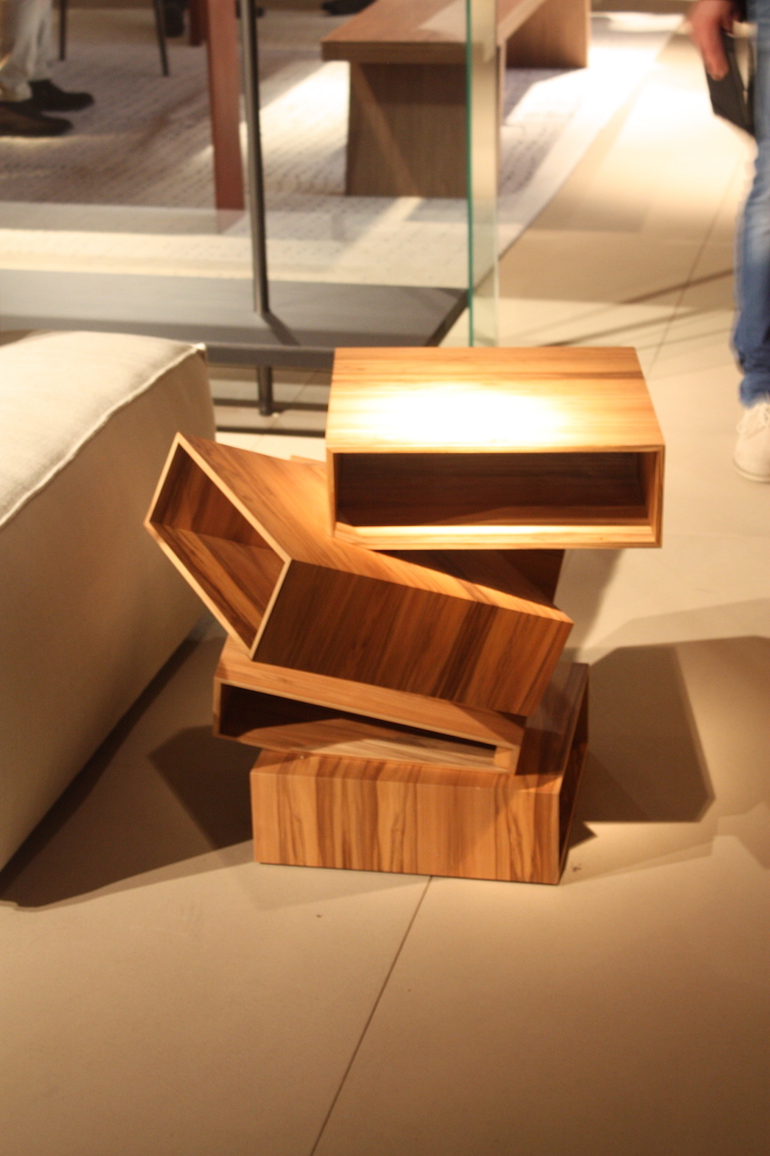 Porro box table