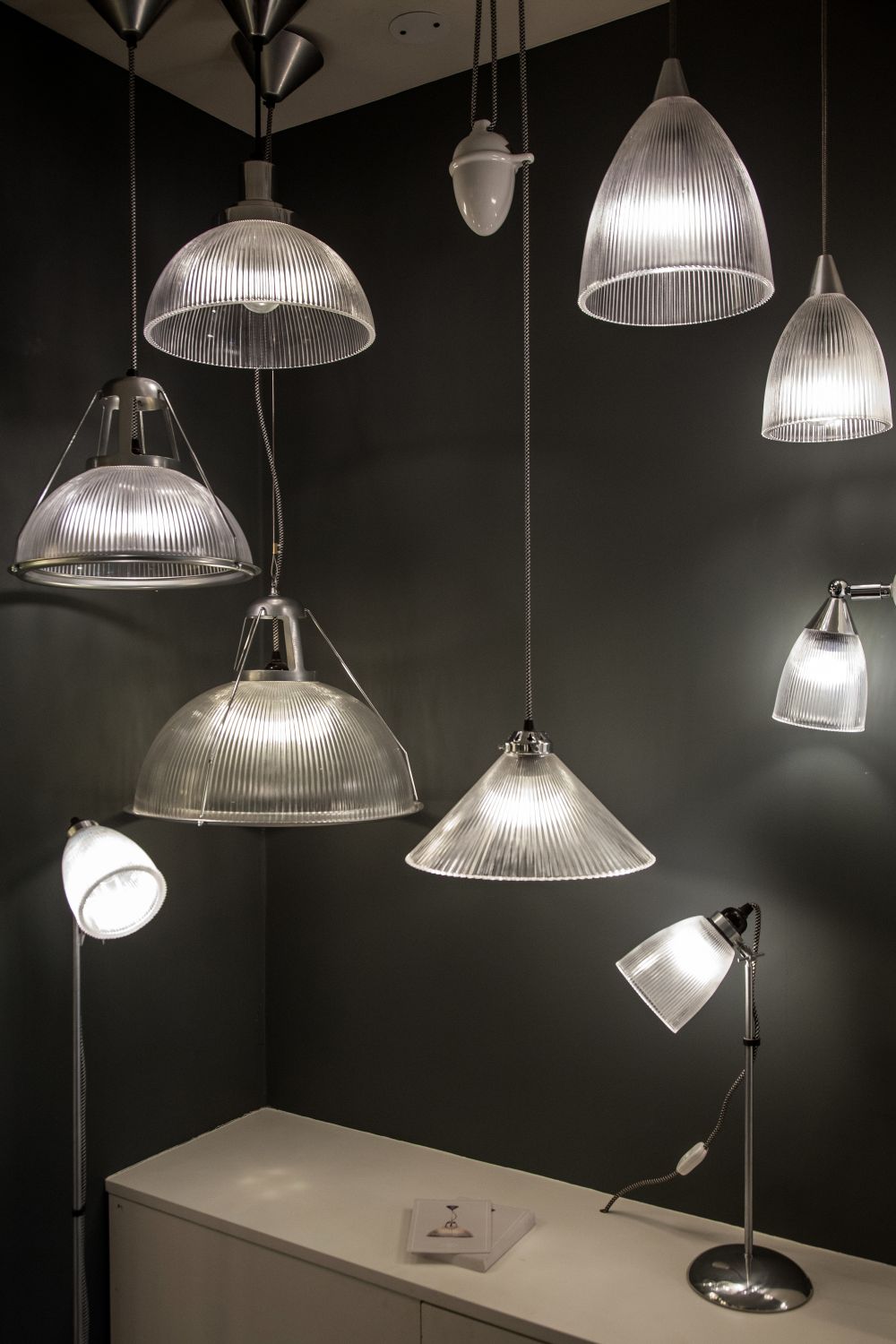 Prismatic Hnaging Pendant Lamps