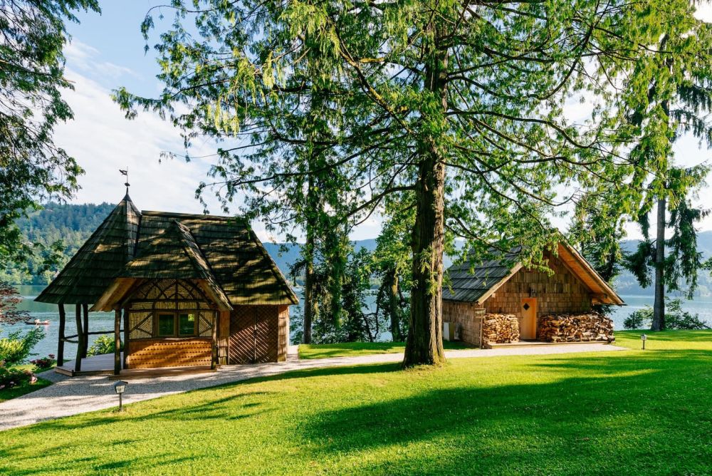 Private beach house on Lake Bled Cabin view