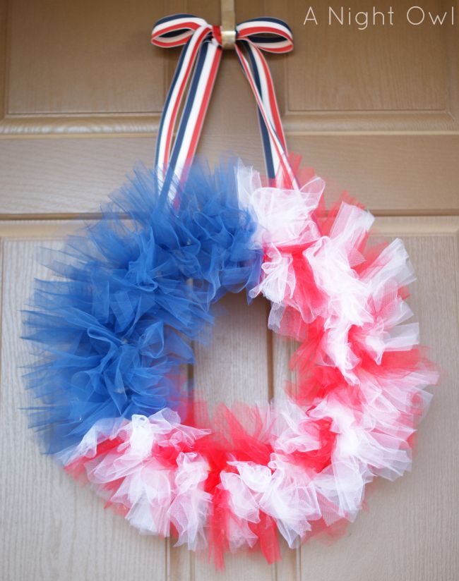 Puffy tulle wreath