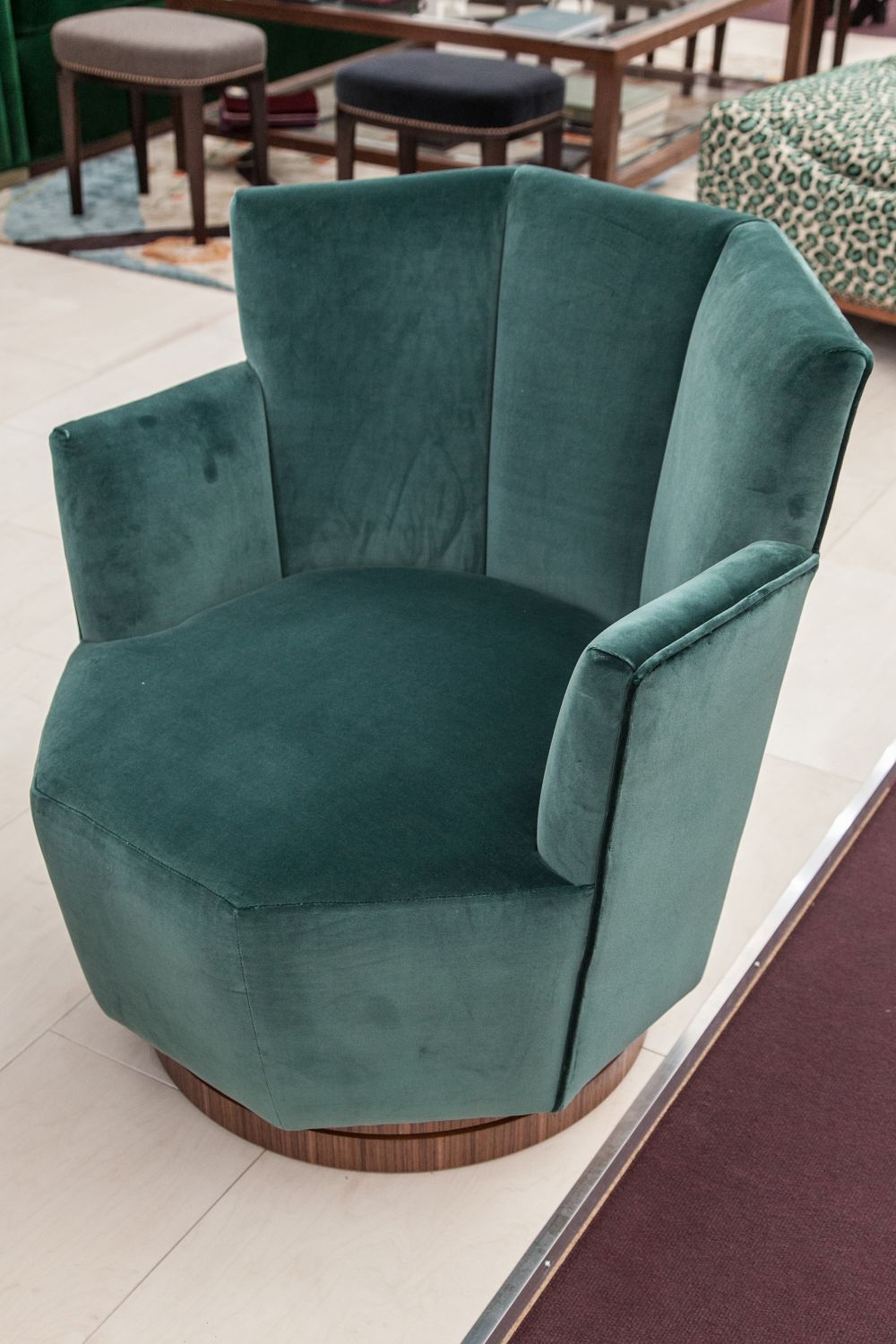 Quinaquina swivel chair