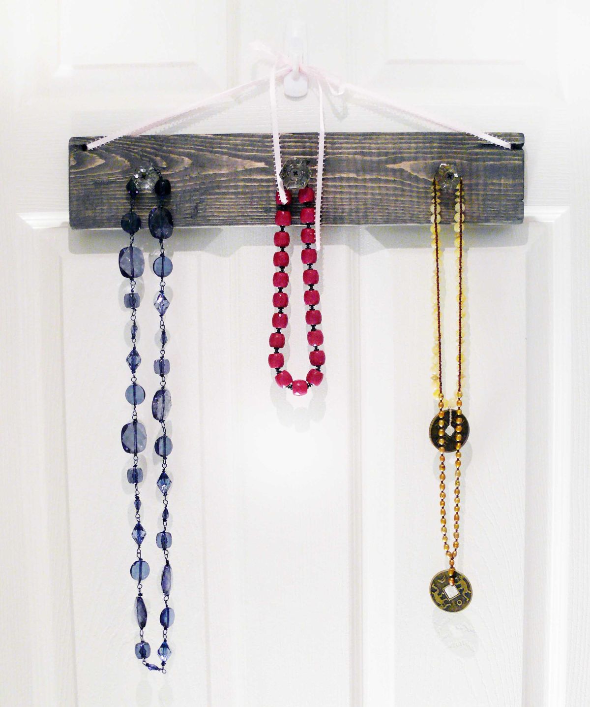 Reclaimed wood jewelry hanger