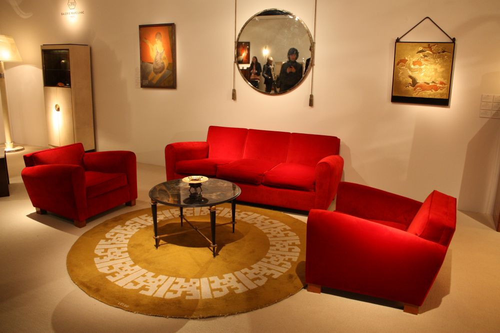 Red armchairs for a bold touch