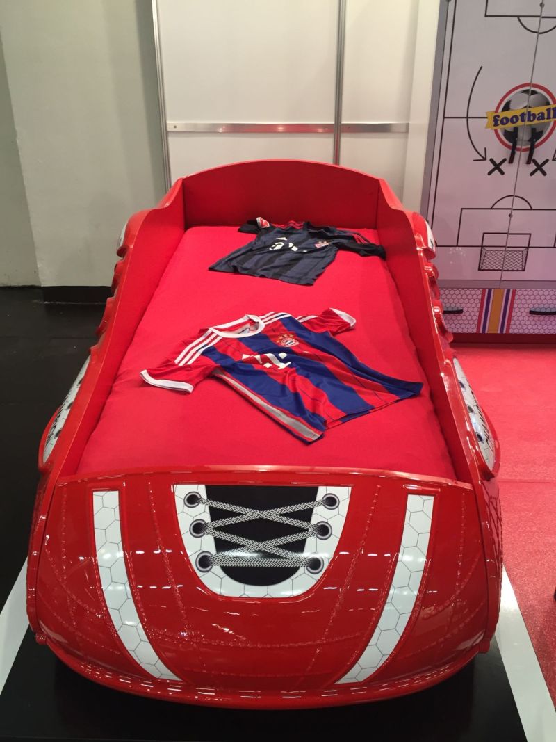 Red racing car bed