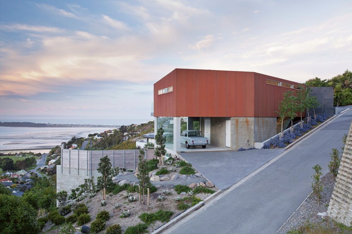 Redcliffs House with garage by MAP Architects