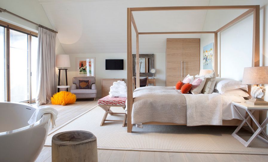 Refined neutral bedroom open space
