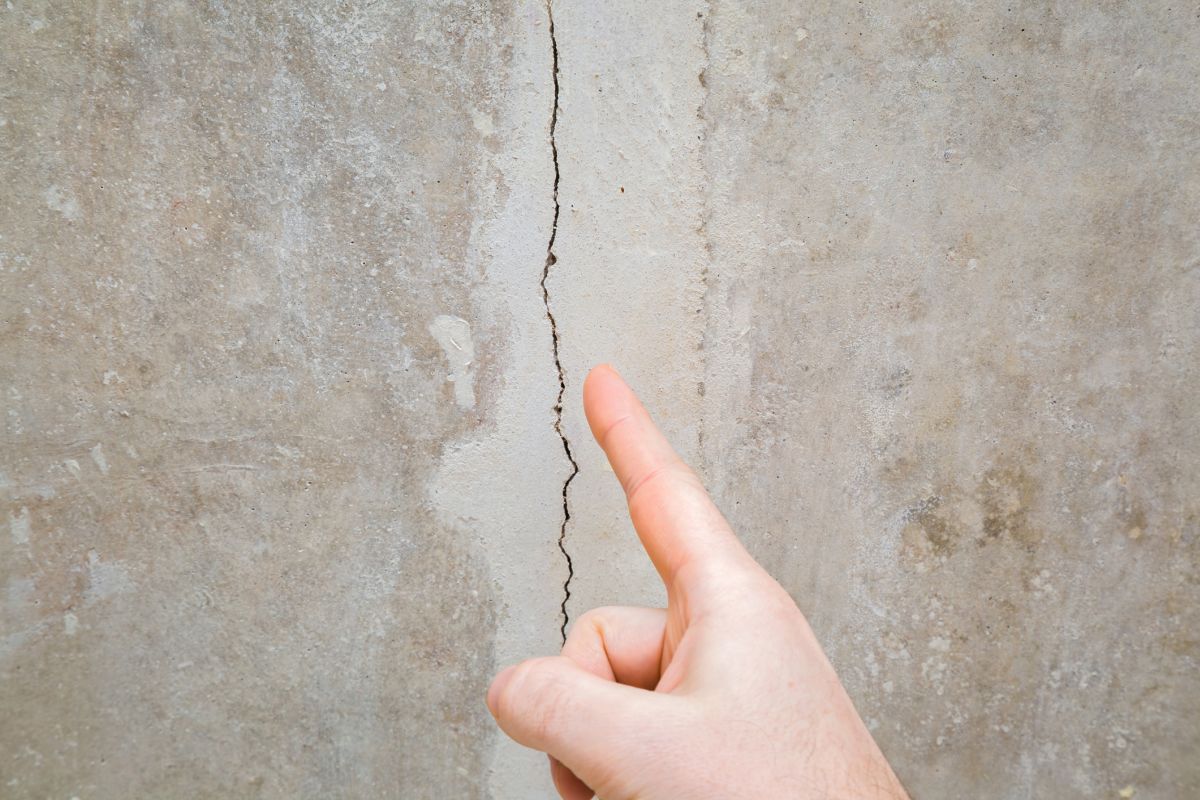 Repairs to Cracks and Holes