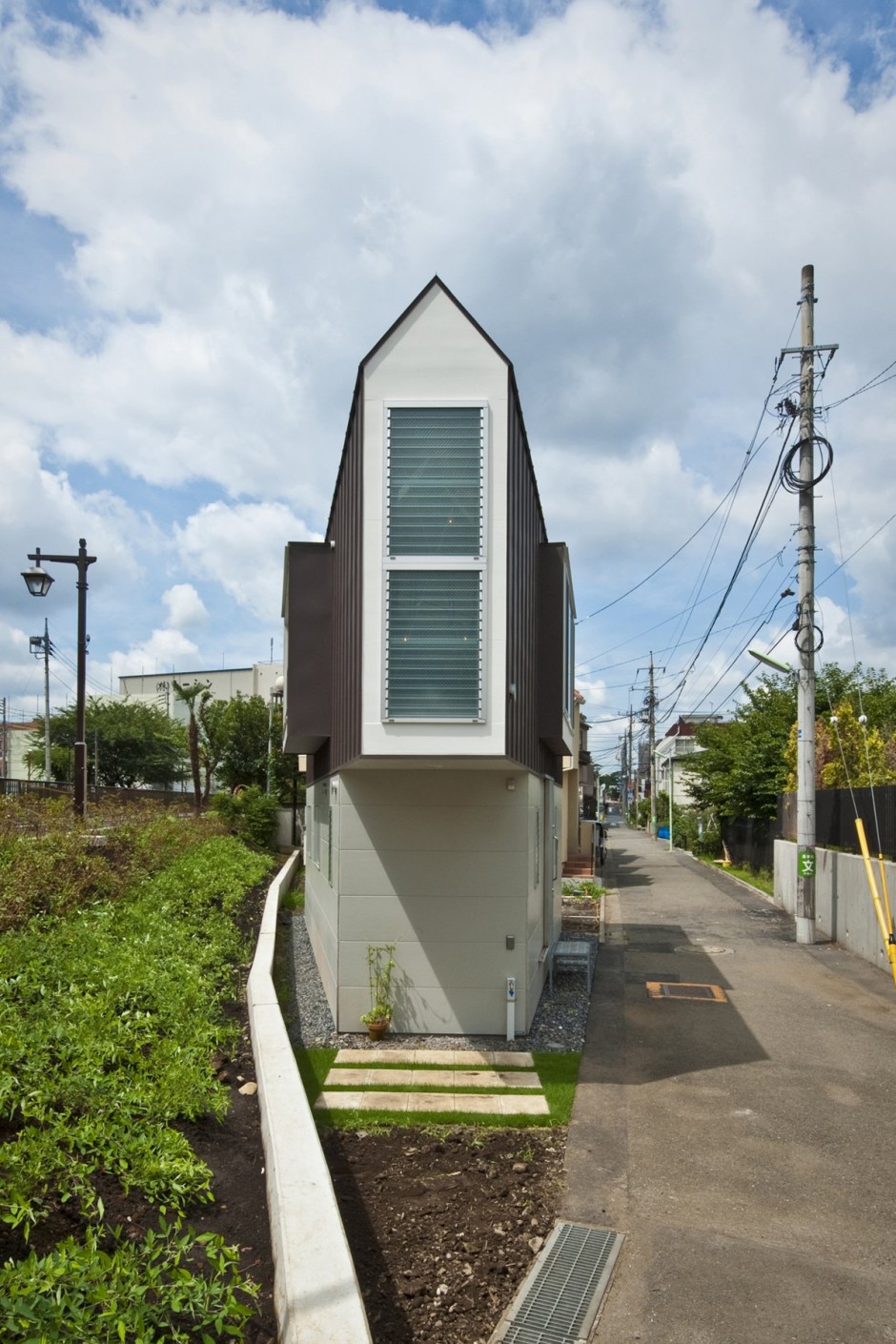 River Side House in Horinouchi Design