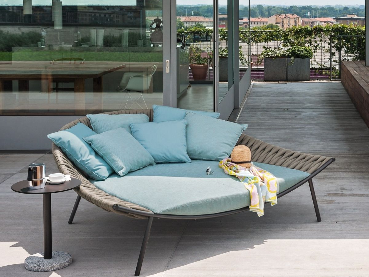 Roda Arean fabric outdoor bed