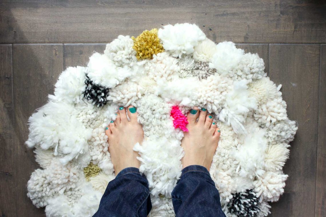 Round Pom Pom DIY Rug