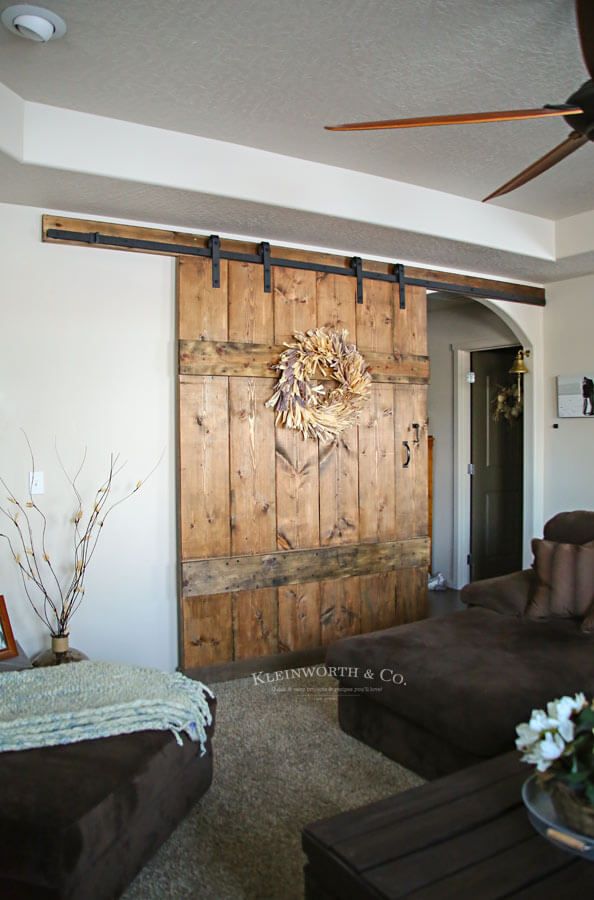 Rustic barn door DIY