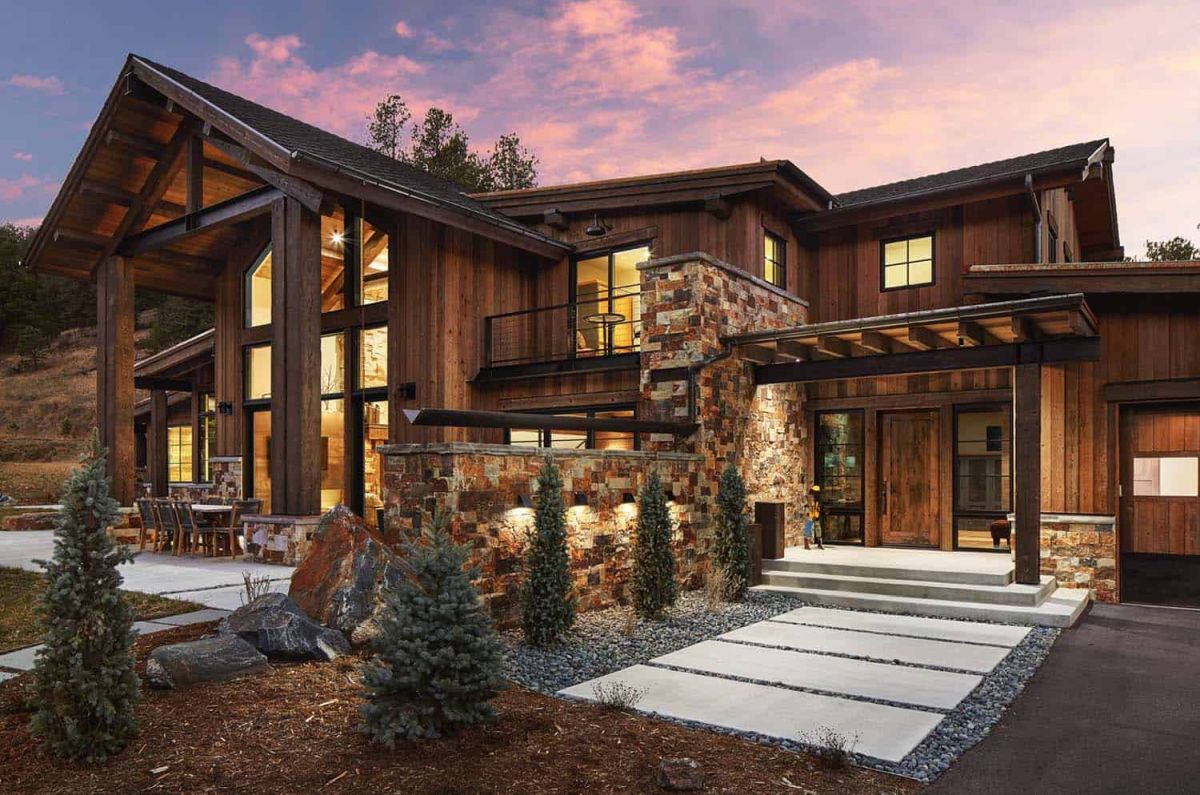 Rustic ranch in Colorado entryway