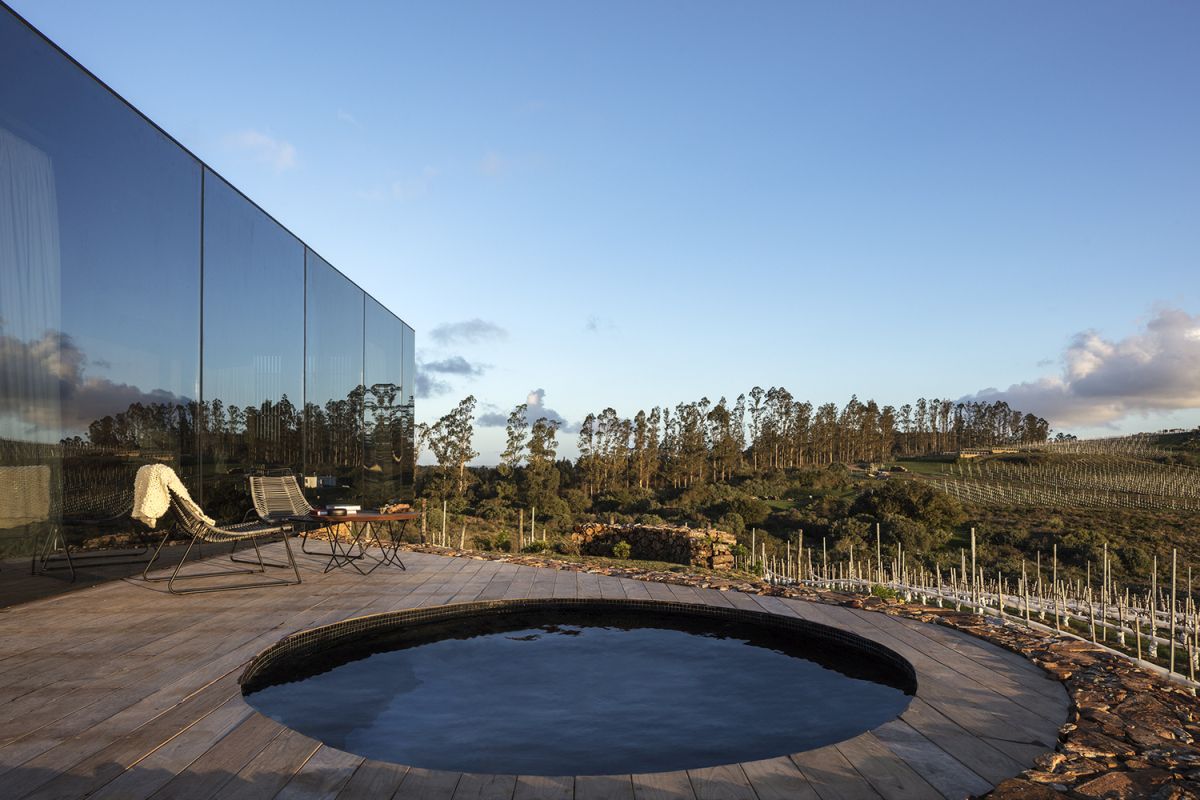 Sacromonte Landscape Hotel Shelters sunken pool