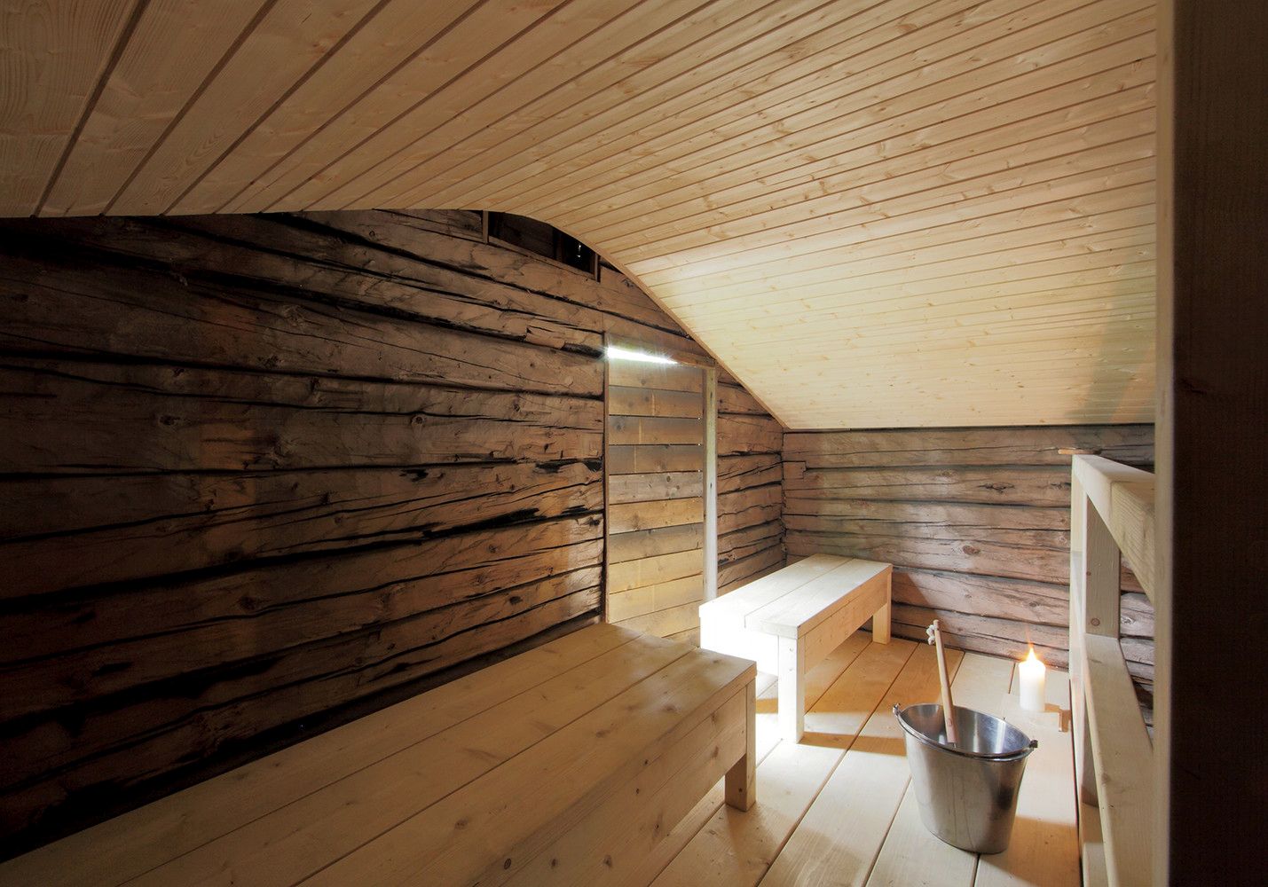Sauna Tonttu reclaimed wood sauna