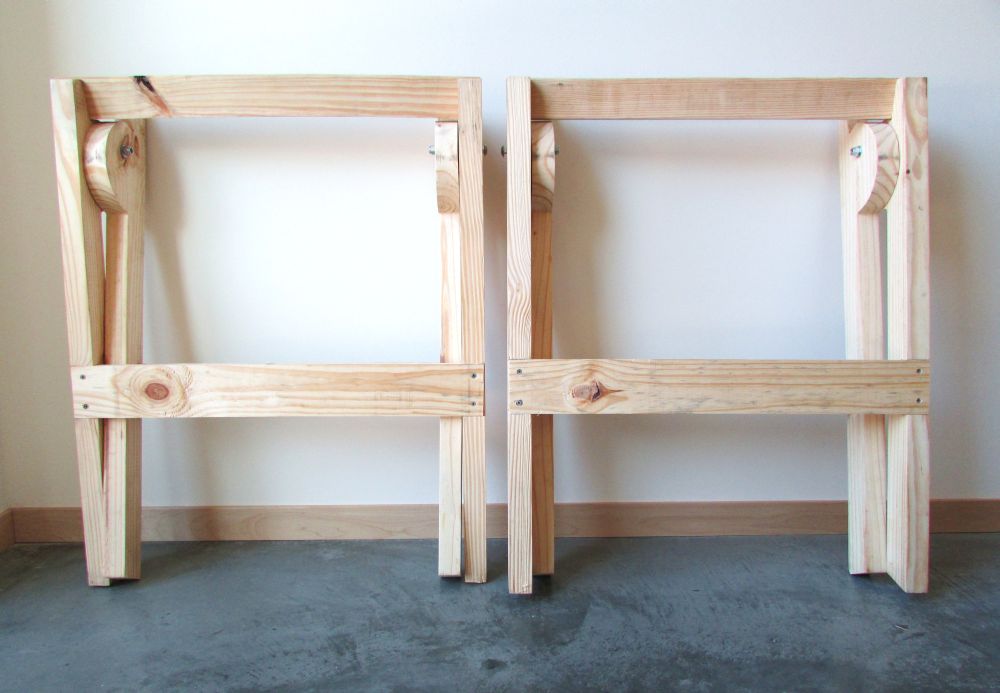 Saw Horse Craft Table2